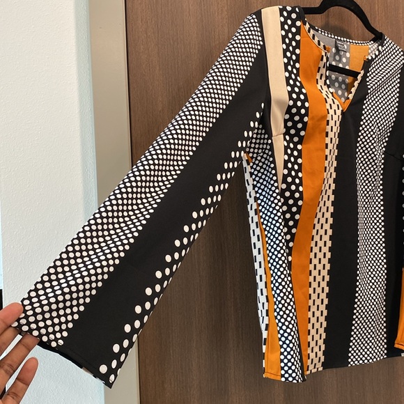 NWOT SHEIN Multicolored Geo Print Notched Neckline Blousr - Picture 8 of 13